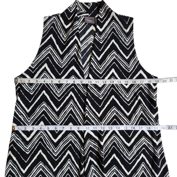 Travelers by Chico's black white chevron print open front cardigan vanity sz 0 - Picture 8 of 10